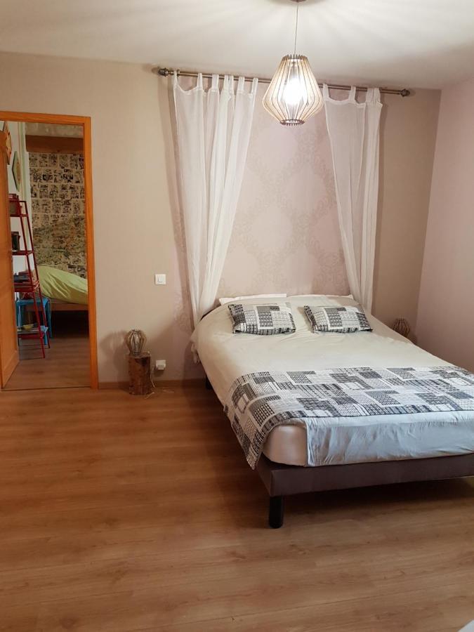 Le Domaine De Bellevue Bed & Breakfast Tanzac Dış mekan fotoğraf